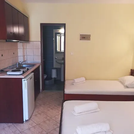 House Sartios Apartment